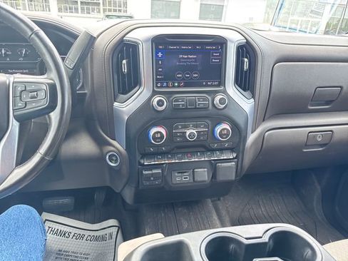 Used 2019 GMC Sierra 1500 SLE w/ SLE Value Package AWD/4WD image 18