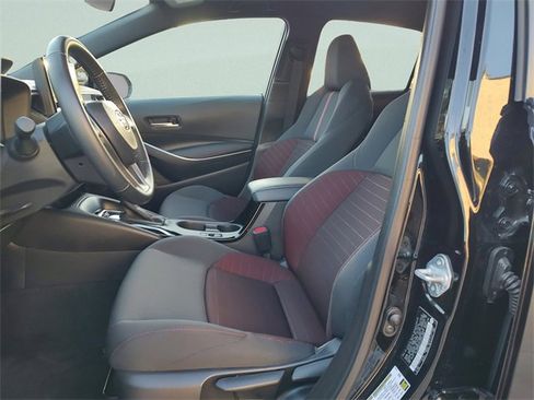 Used 2025 Toyota Corolla SE image 29