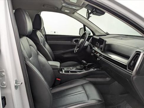 Used 2024 Kia Sorento S FWD image 21