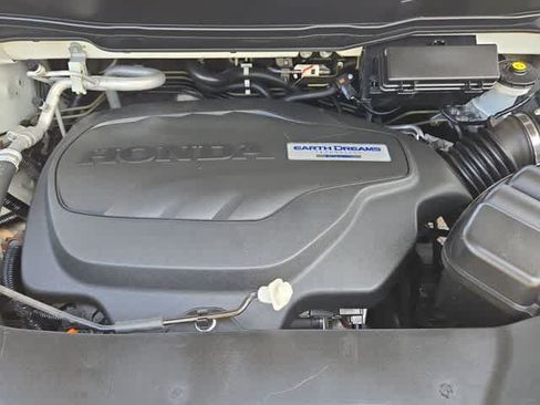 Used 2019 Honda Pilot Touring image 14