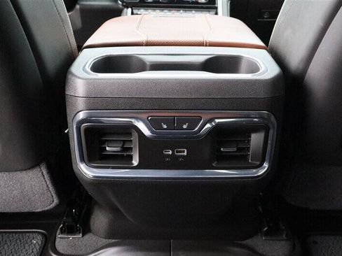 Used 2025 GMC Sierra 3500 Denali Ultimate AWD/4WD image 26