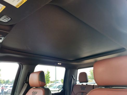 Used 2020 Ford F350 King Ranch w/ King Ranch Ultimate Package AWD/4WD image 16