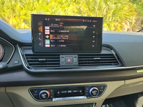 Certified 2025 Audi Q5 2.0T Premium Plus w/ Premium Plus Package AWD/4WD image 21