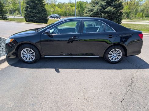 Used 2014 Toyota Camry LE FWD image 6