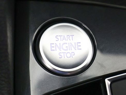 Used 2019 Volkswagen Tiguan SEL image 42