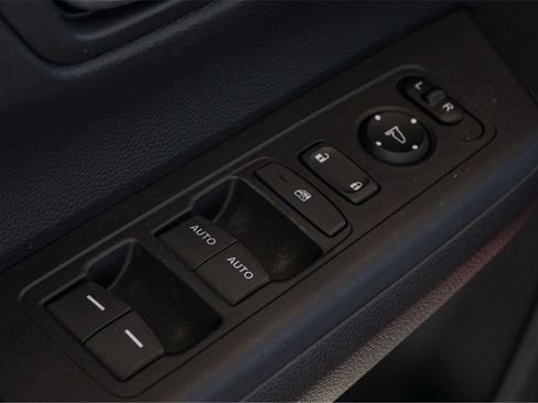 Used 2025 Honda CR-V EX image 20