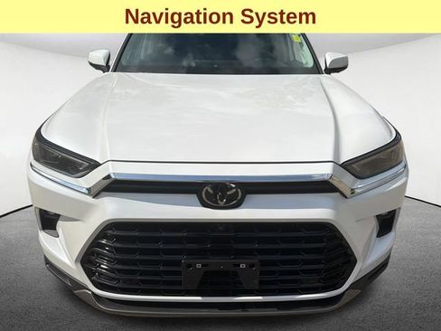 Used 2024 Toyota Grand Highlander AWD image 4
