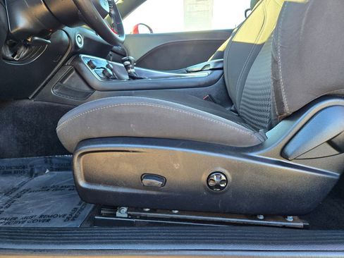 Used 2017 Dodge Challenger SXT image 22