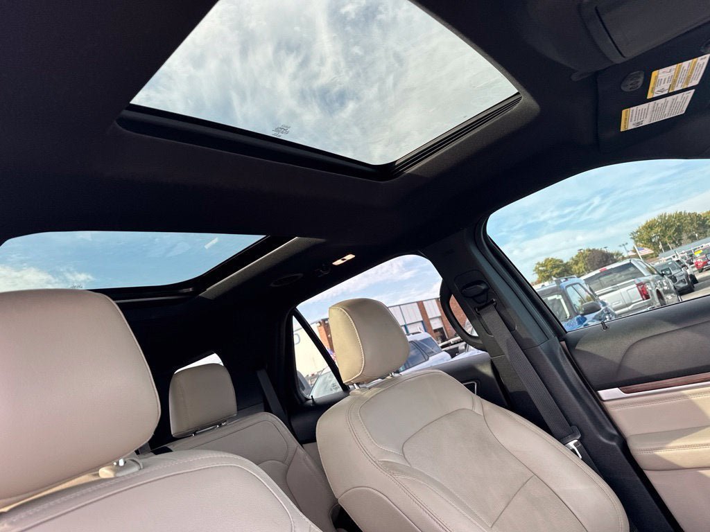 Used 2019 Ford Explorer Limited w/ Class III Trailer Tow Package AWD/4WD image 13