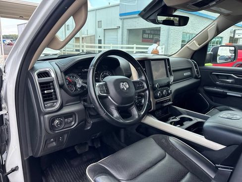 Used 2021 RAM 1500 Laramie AWD/4WD image 11
