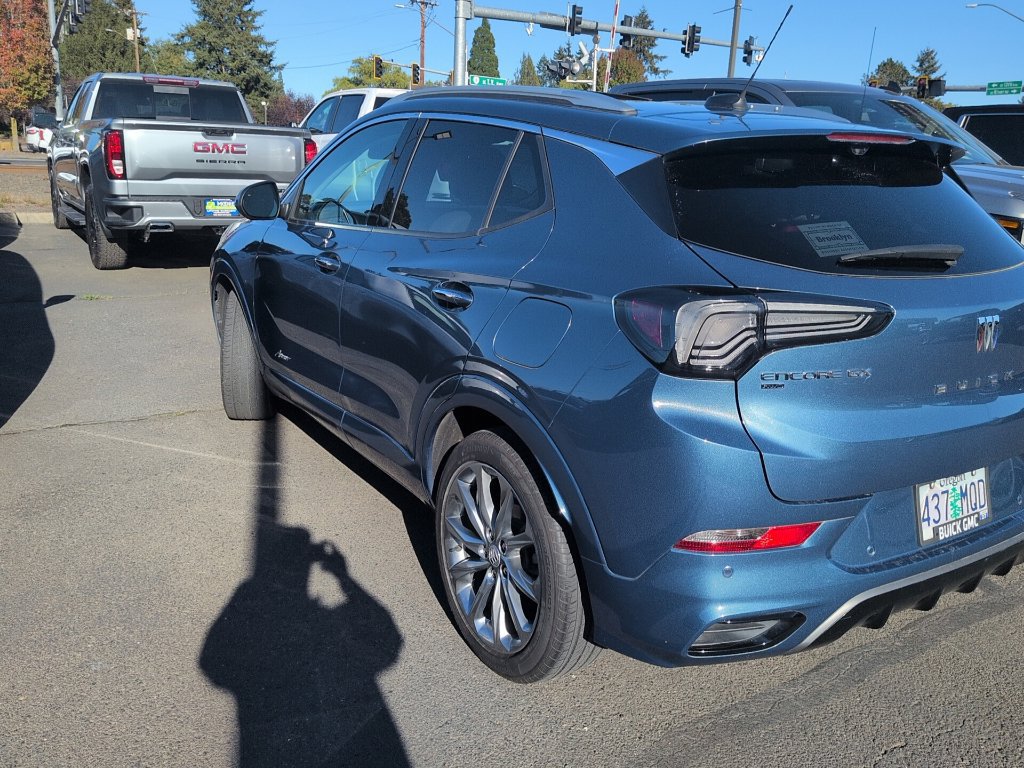 Used 2024 Buick Encore GX Avenir w/ Avenir Technology Package AWD/4WD image 5