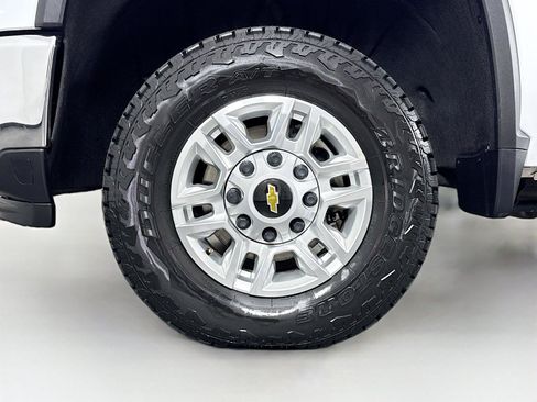 Used 2025 Chevrolet Silverado 2500 LT w/ Convenience Package AWD/4WD image 41