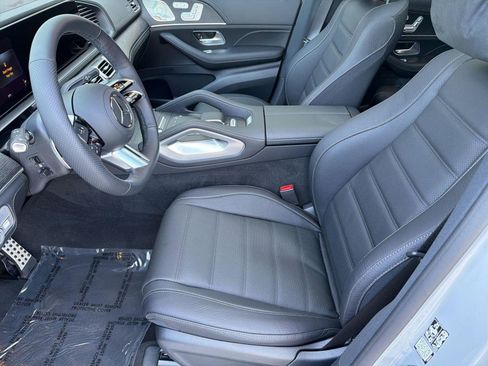 New 2026 Mercedes-Benz GLS 580 4MATIC image 5