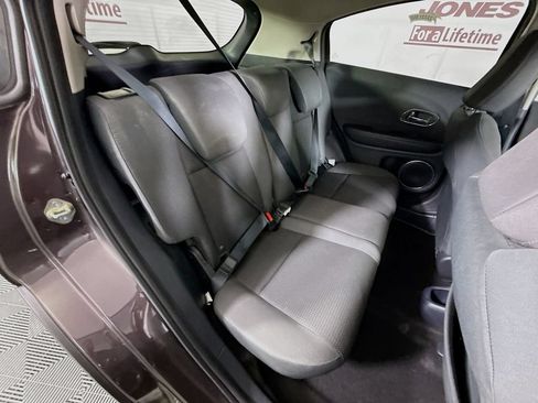 Used 2021 Honda HR-V EX image 29