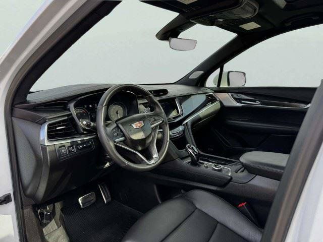 Used 2024 Cadillac XT6 Sport w/ Technology Package AWD/4WD image 23