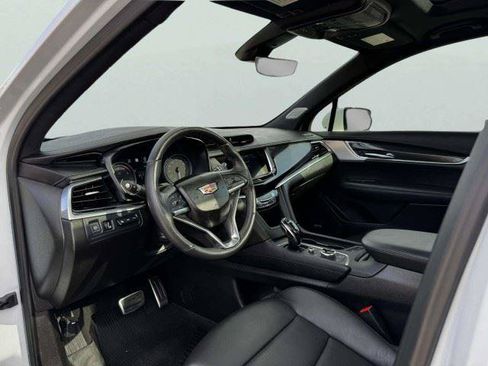 Used 2024 Cadillac XT6 Sport w/ Technology Package AWD/4WD image 23