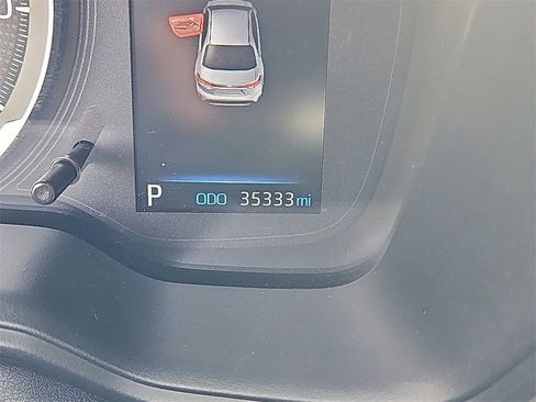 Used 2022 Toyota Corolla LE image 13