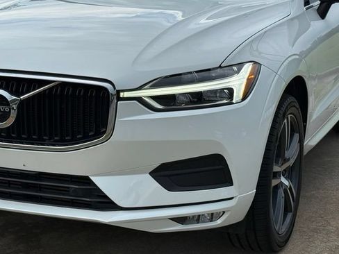 Used 2021 Volvo XC60 T5 Momentum FWD image 11