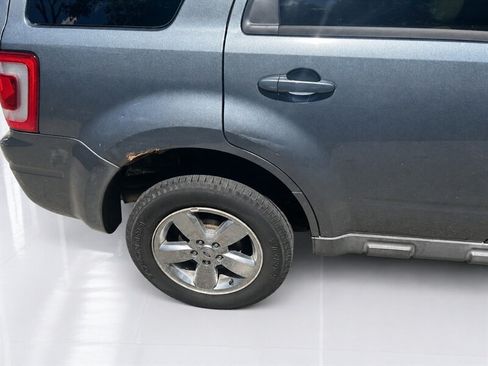 Used 2011 Ford Escape Limited w/ 302A Rapid Spec Order Code FWD image 24