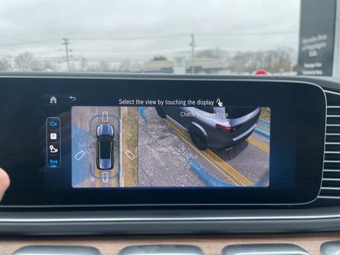 Used 2026 Mercedes-Benz GLS 450 4MATIC image 47