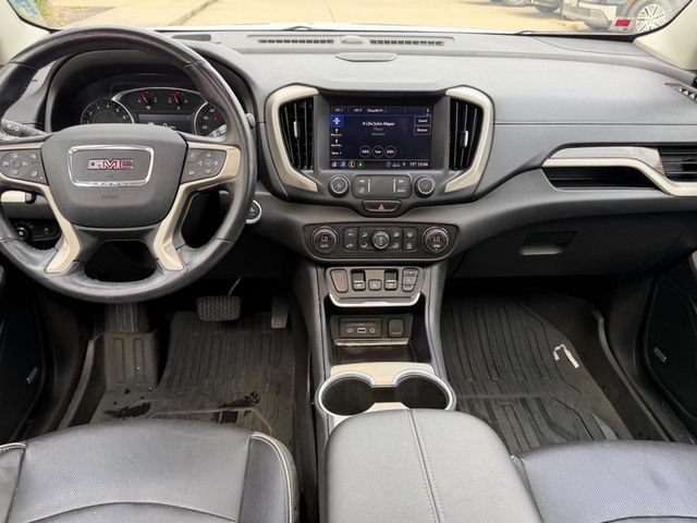 Used 2020 GMC Terrain Denali w/ Denali Premium Package FWD image 10