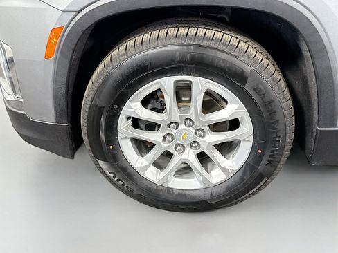 Used 2023 Chevrolet Traverse LS image 38