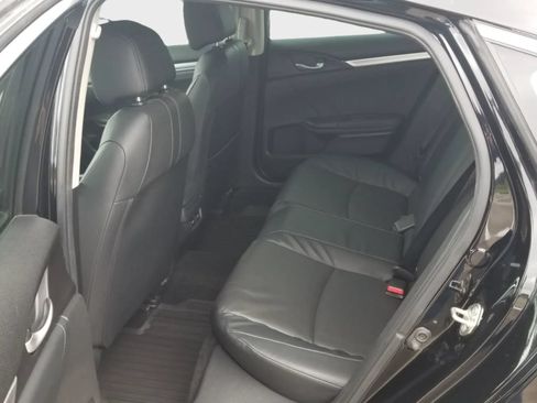 Used 2016 Honda Civic Touring image 12