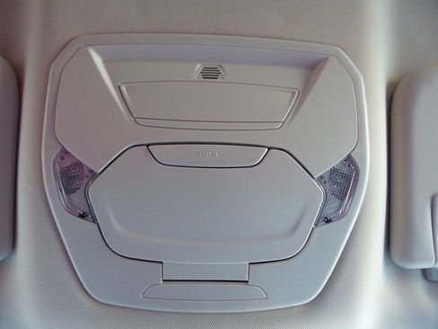 Used 2017 Ford Escape Titanium image 35