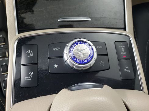 Used 2015 Mercedes-Benz E 550 Cabriolet image 19