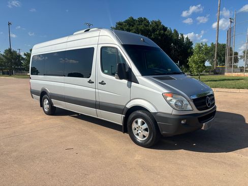 Used 2007 Dodge Sprinter 2500 w/ Cooling Group image 38