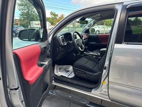 Used 2023 Toyota Tacoma SR5 image 4