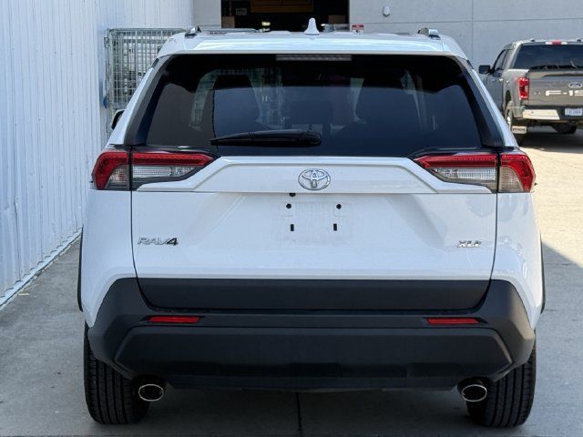 Used 2025 Toyota RAV4 XLE FWD image 5