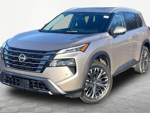 Used 2025 Nissan Rogue SL w/ Tech Package image 1