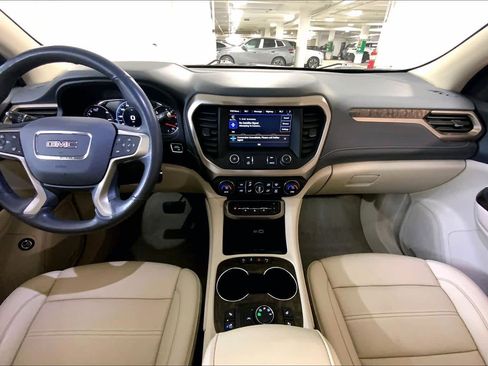 Used 2021 GMC Acadia Denali w/ Denali Ultimate Package image 15