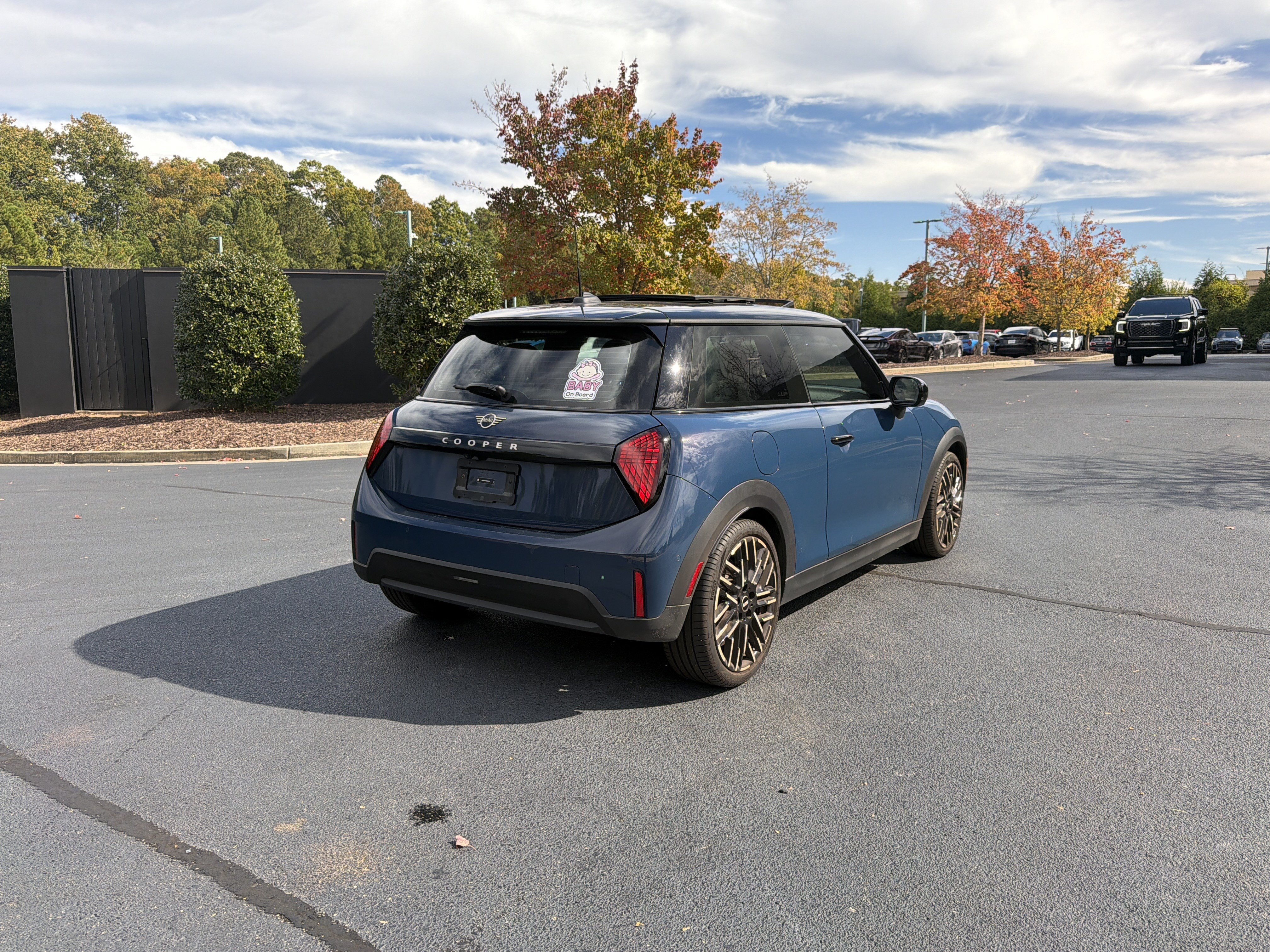 Used 2025 MINI Cooper 2-Door Hardtop FWD image 3