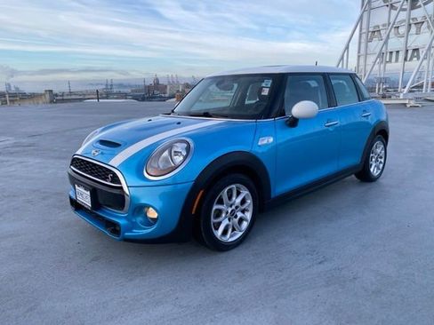 Used 2018 MINI Cooper S image 4