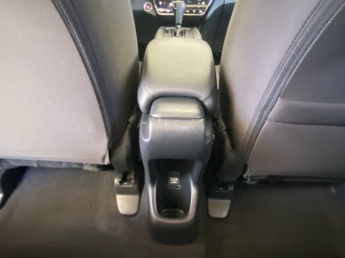 Used 2017 Honda HR-V EX image 36