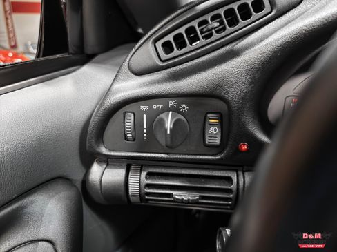 Used 1994 Chevrolet Camaro Z28 RWD image 16