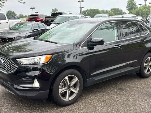Used 2023 Ford Edge SEL w/ Convenience Package AWD/4WD image 3