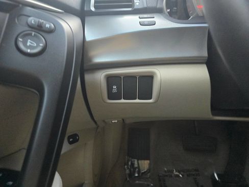 Used 2011 Acura TL w/ Technology Package image 24