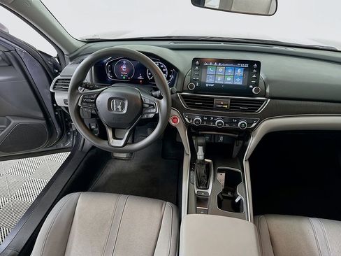 Used 2020 Honda Accord EX image 19