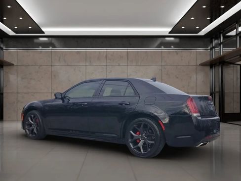 Used 2020 Chrysler 300 Touring L w/ Quick Order Package 2EF image 3