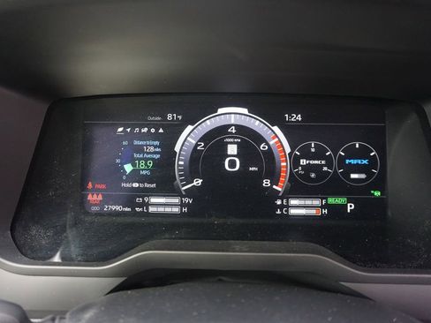 Used 2023 Toyota Tundra Limited AWD/4WD image 7