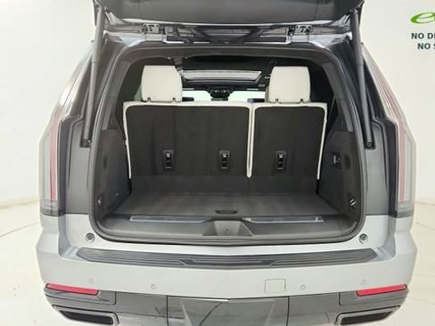 Used 2026 Cadillac Escalade Platinum Sport w/ LPO, ONYX Package AWD/4WD image 29