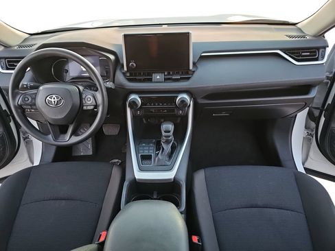 Used 2024 Toyota RAV4 LE AWD/4WD image 9