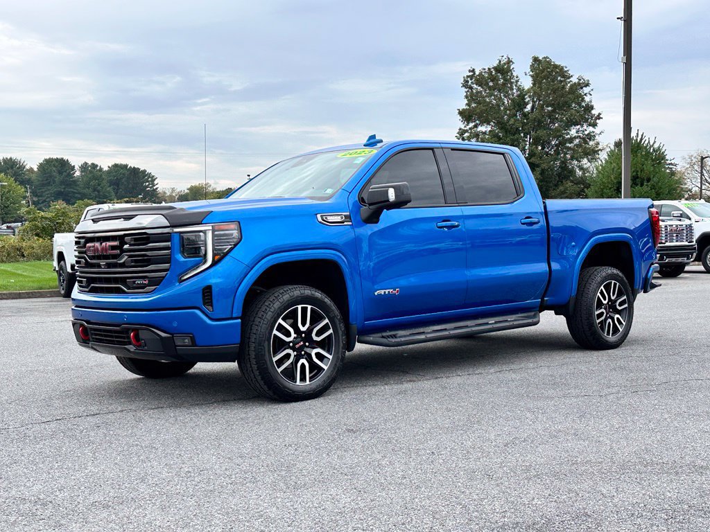 Certified 2023 GMC Sierra 1500 AT4 w/ AT4 Premium Package AWD/4WD image 2