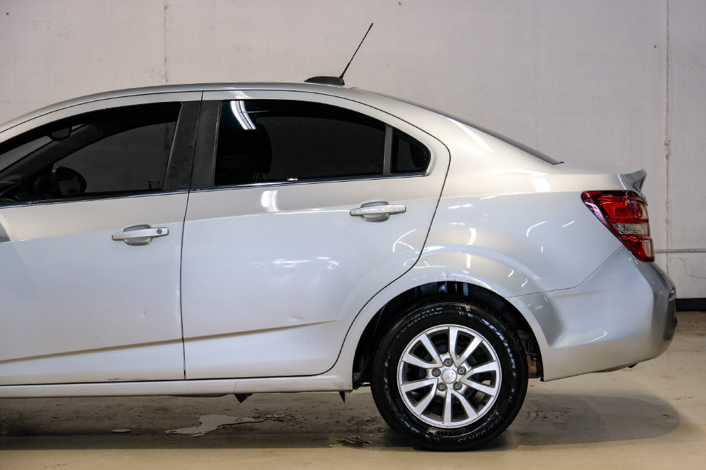Used 2020 Chevrolet Sonic LT FWD image 15
