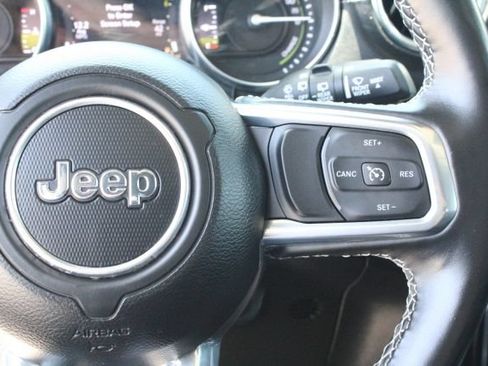Used 2023 Jeep Wrangler Unlimited Sahara w/ Cold Weather Group AWD/4WD image 18