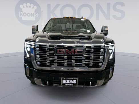 Used 2024 GMC Sierra 2500 Denali w/ Denali Reserve Package AWD/4WD image 11
