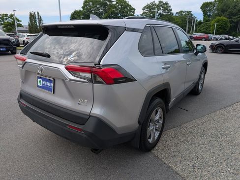 Used 2025 Toyota RAV4 XLE AWD/4WD image 6